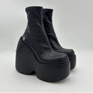 Naked Wolfe Mayhem Platform Slouch Boots Women's 5 Rave